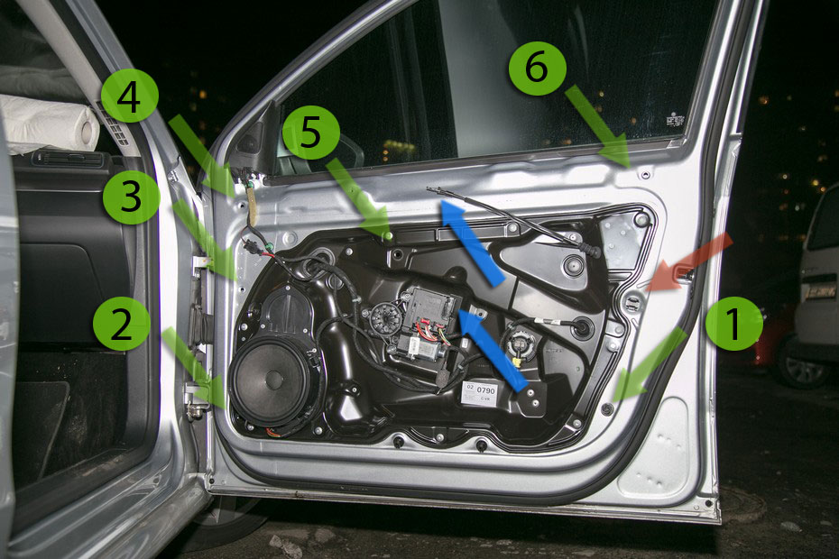 Стекло двери водителя. Механизм открывания двери Пассат б6. Механизм закрывания двери Volkswagen Passat b5. Дверная проводка Volkswagen Passat b7. Динамик передней двери Passat b7.