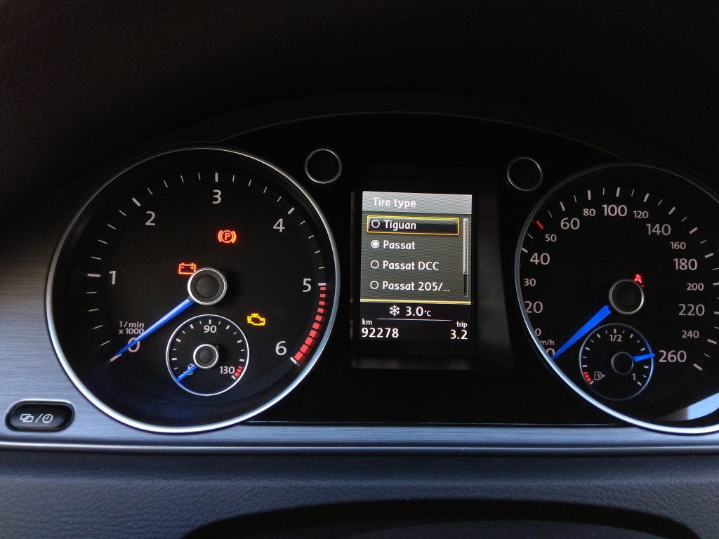 Параметрия блока колесного давления на экрана VW Passat